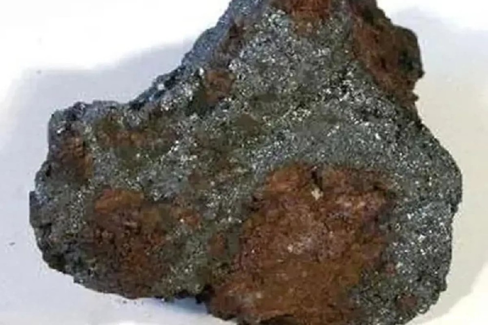 雷蒙磨粉机：锰矿石加工的高效利器