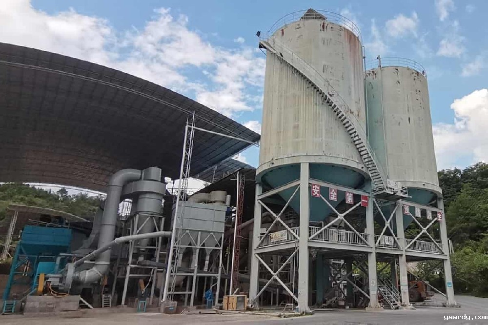 雷蒙磨粉机加工白碳黑-白碳黑磨粉机